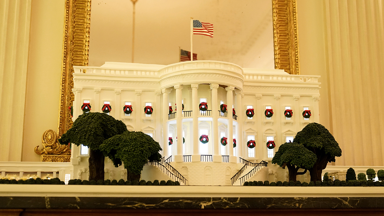 2020 White House Christmas decorations unveiled