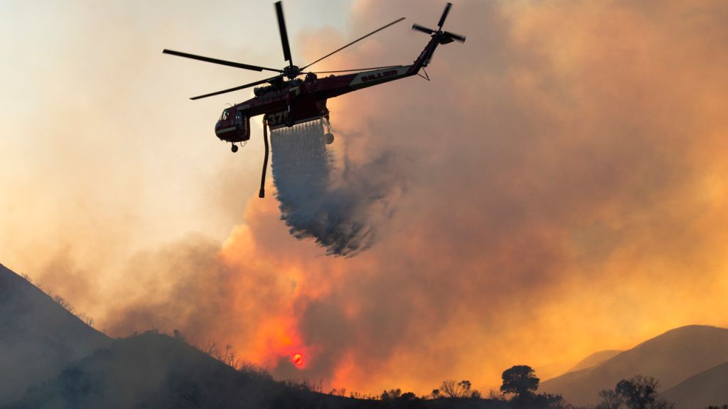 'Lake Fire' burns more than 10,000 acres in Southern California