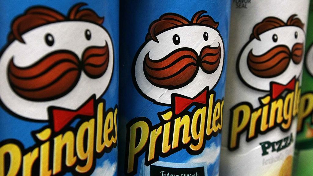 Pringles testing cans that made mostly of paper