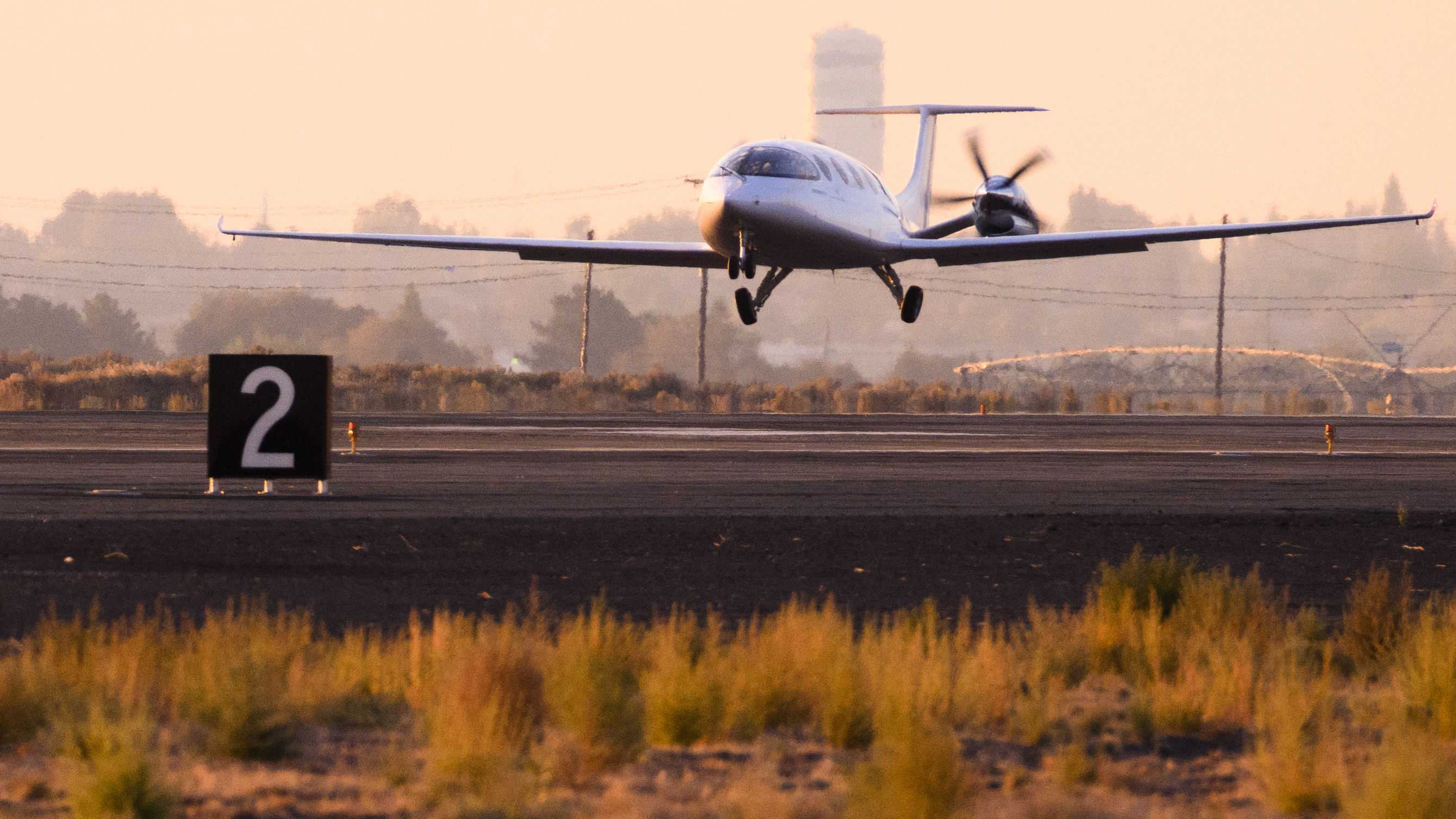 First all-electric commuter airplane takes to the skies