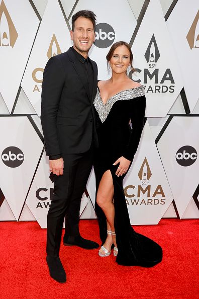 Photos: CMA Awards 2021 red carpet looks
