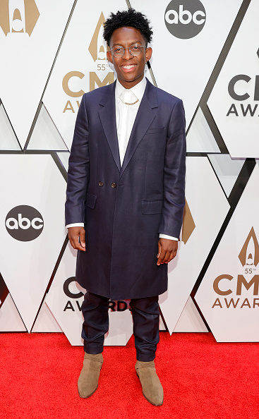 Photos: CMA Awards 2021 red carpet looks