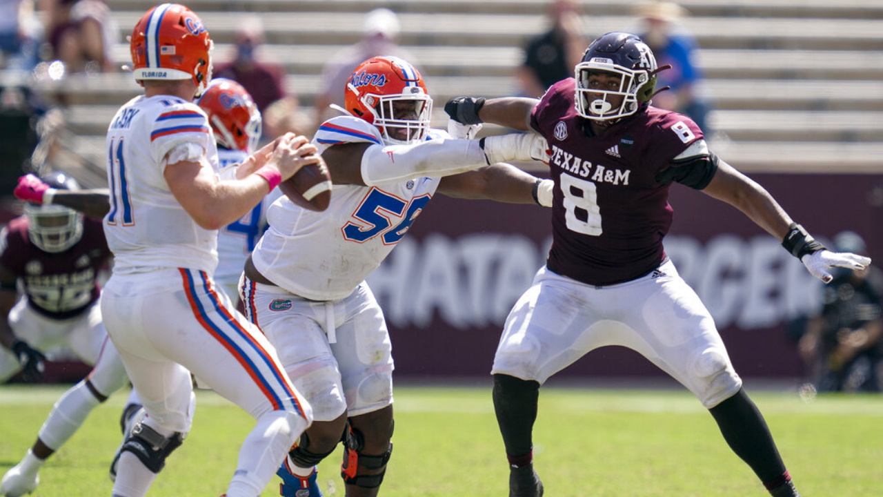 Florida Gators pause practice