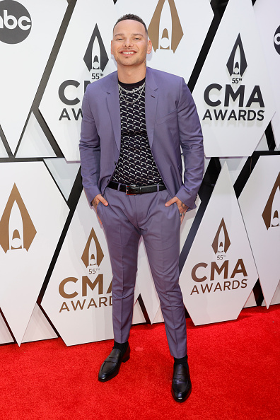 Photos: CMA Awards 2021 red carpet looks