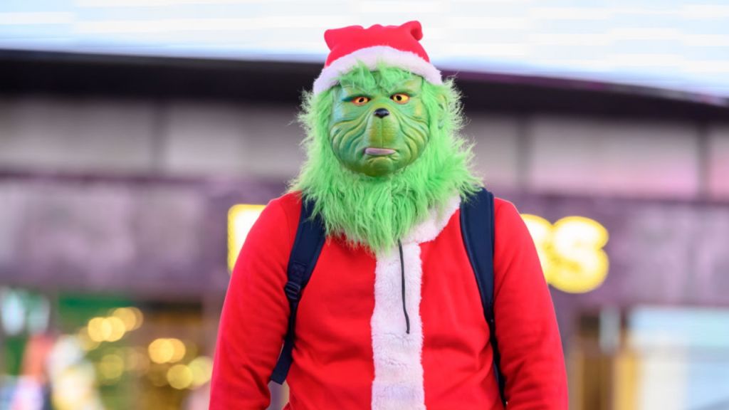 Grinch swipes Christmas decorations from NYC’s family’s home 3 times