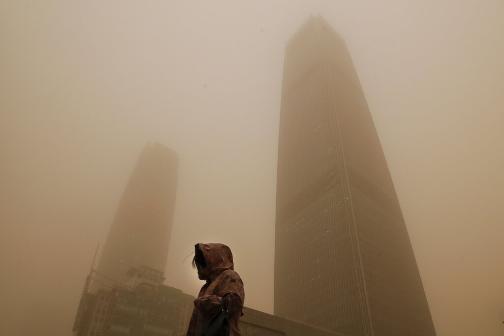 Worst sandstorm in a decade sweeps across China