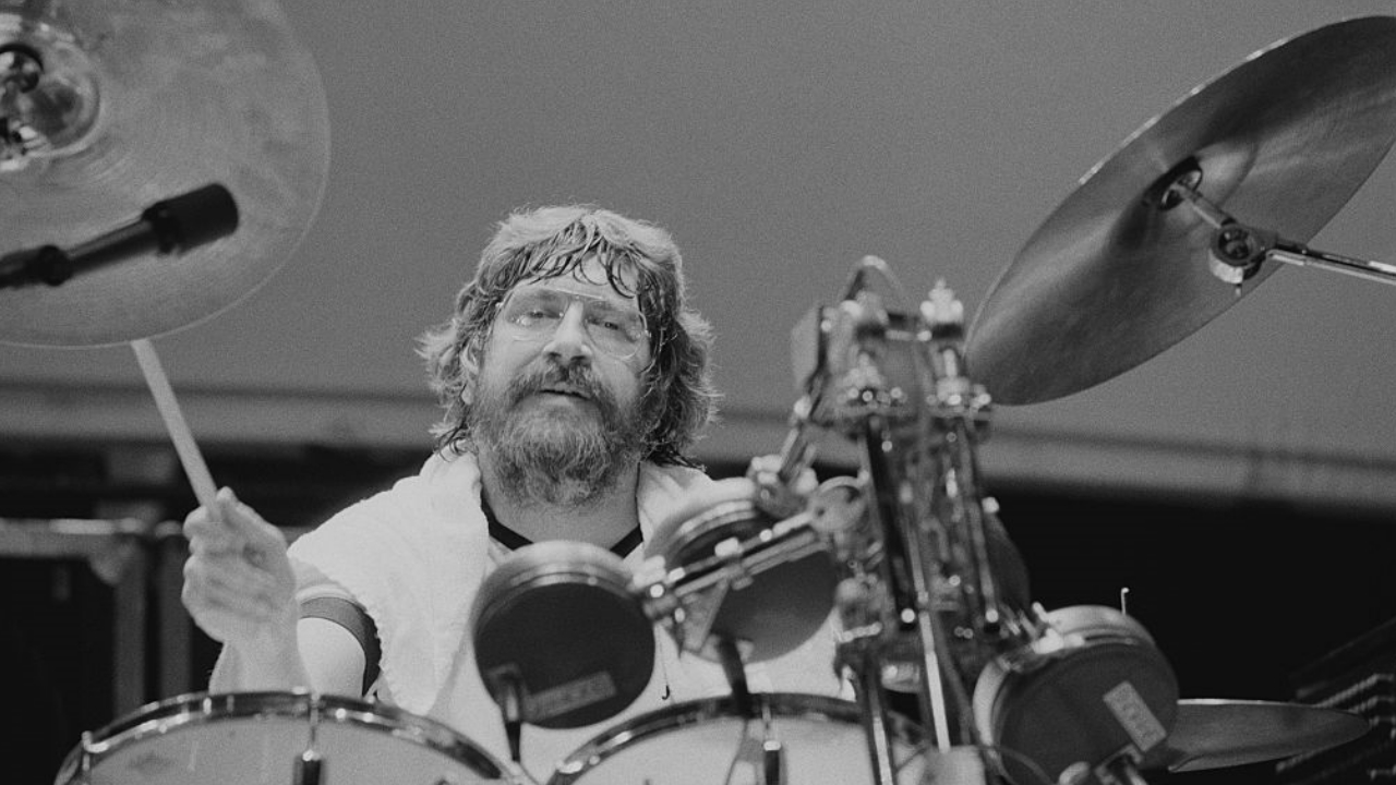 Graeme Edge dies