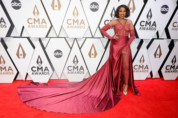 Photos: CMA Awards 2021 red carpet looks