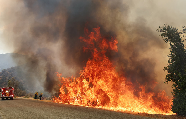 Photos: Fairview Fire in Southern California kills 2, forces evacuations