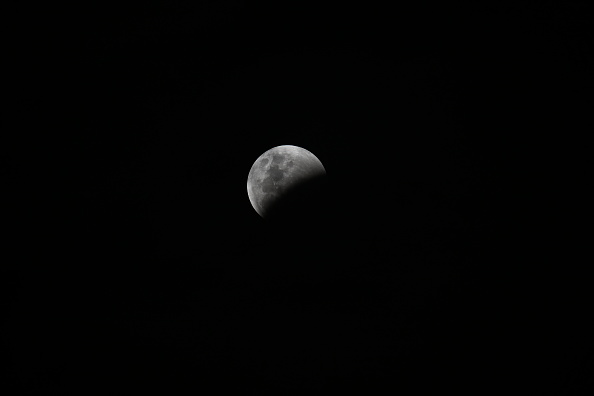 Photos: 'Beaver moon' total lunar eclipse, aka 'blood moon,' delights skygazers
