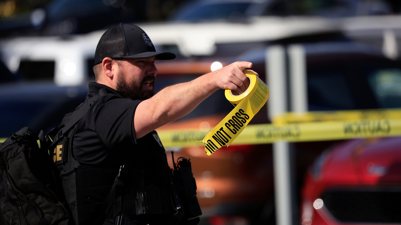 Several dead in shooting at Louisville bank