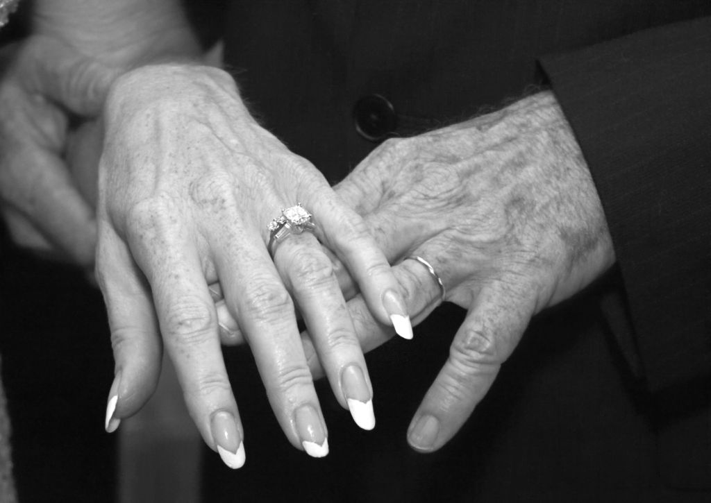 High school sweethearts marry 70 years later