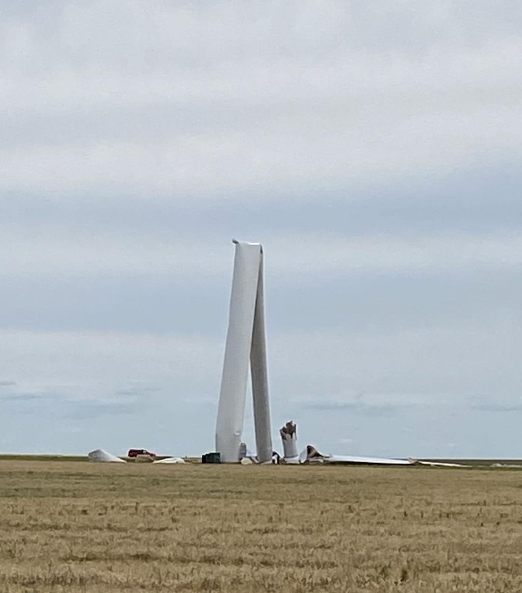 Colorado wind turbine found snapped in half