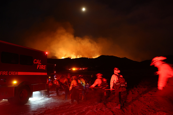 Photos: Fairview Fire in Southern California kills 2, forces evacuations