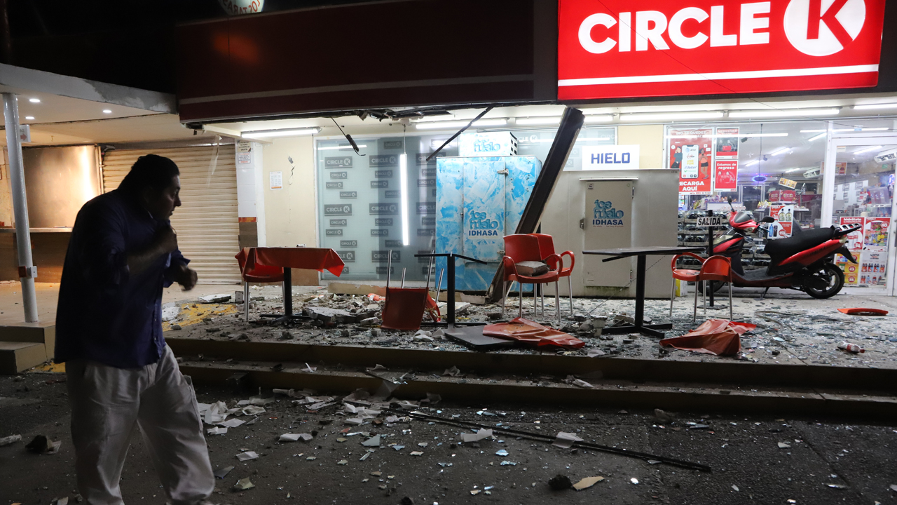 Photos: Magnitude 7 earthquake strikes near Acapulco, Mexico