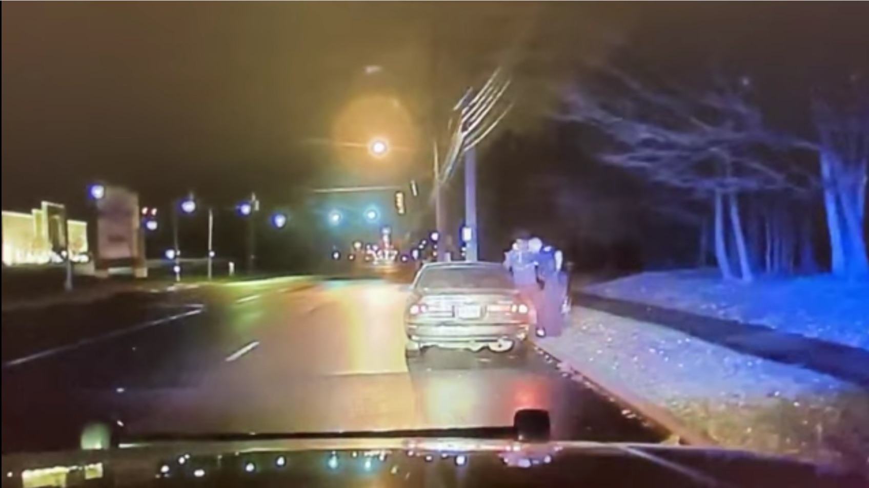 Officer helps deliver baby