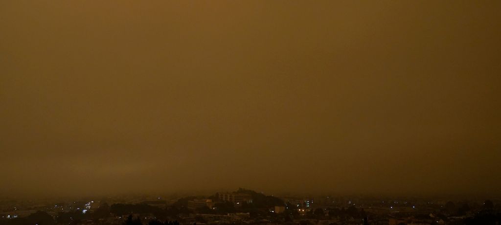 Smoke from wildfires turn skies orange over San Francisco, Bay Area