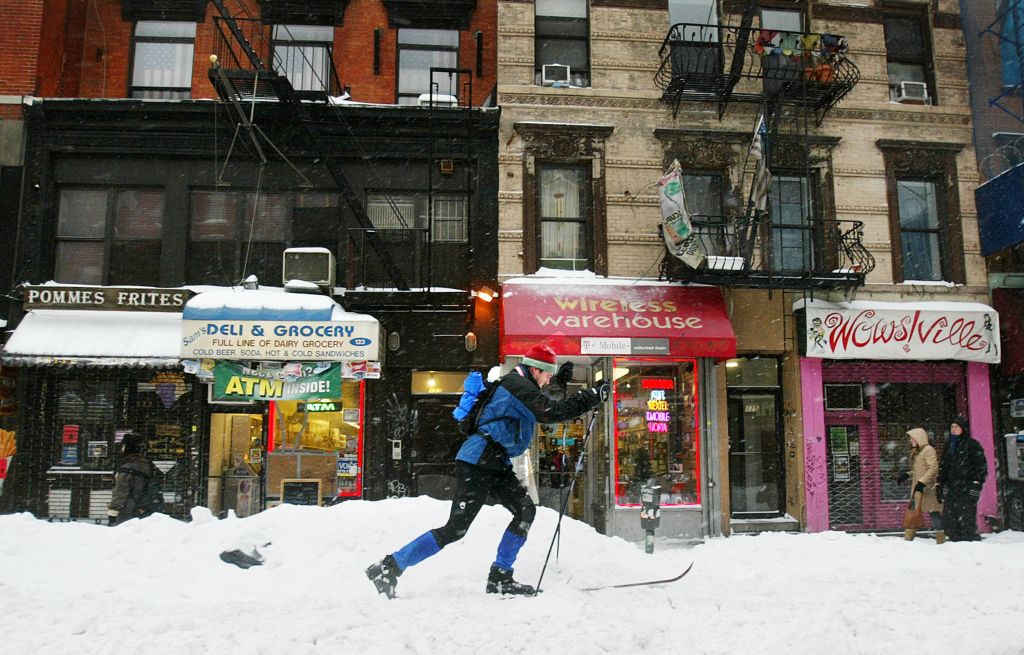Blizzard Pounds New York