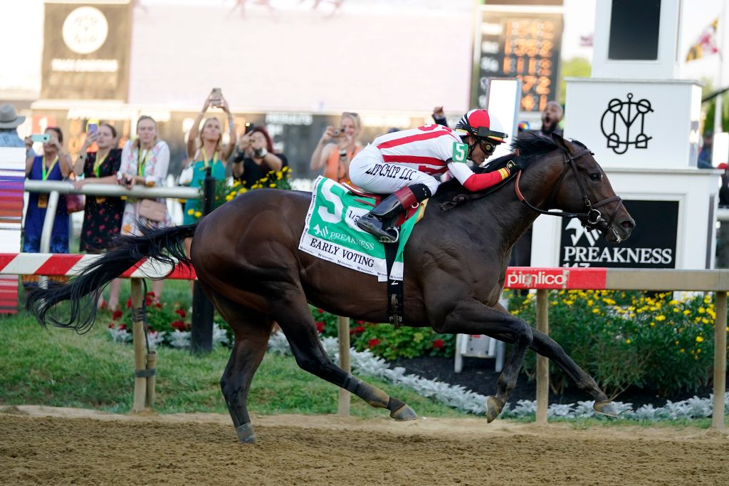Early Voting crosses the finish first at the Preakness Stakes