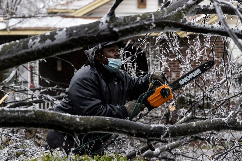 Photos: Winter storm dumps snow, ice on more states