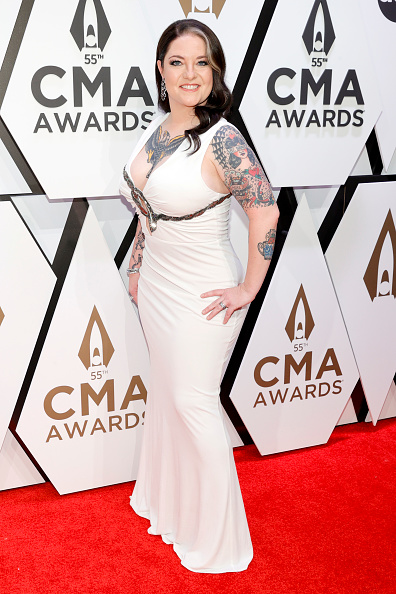 Photos: CMA Awards 2021 red carpet looks