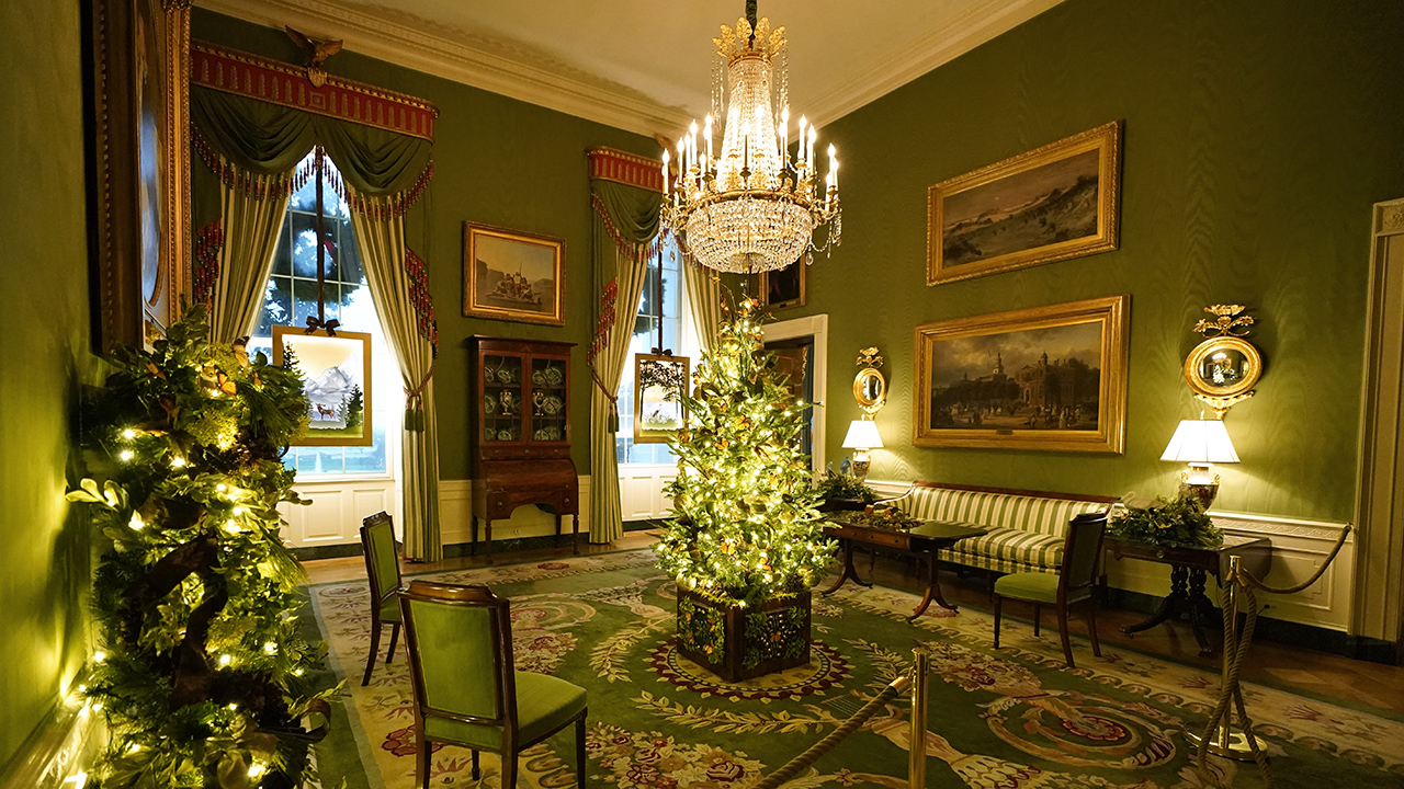 2020 White House Christmas decorations unveiled