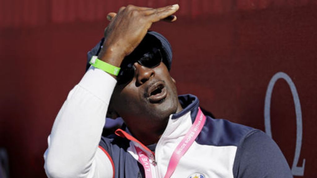 Michael Jordan’s new golf course delivers beer, snacks from drone