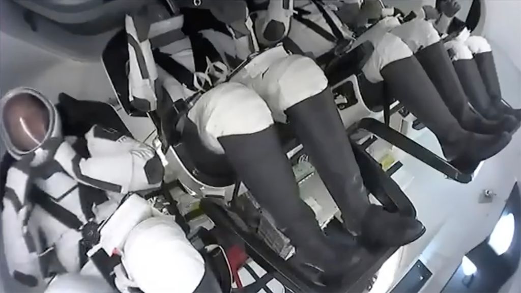 Photos: SpaceX launches 4 astronauts on reused capsule, rocket to International Space Station