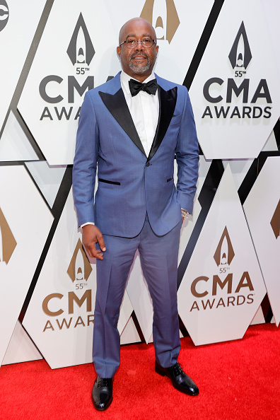Photos: CMA Awards 2021 red carpet looks