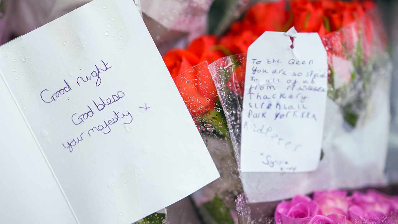 Photos: Queen Elizabeth II tributes continue across UK as royals, public grieve