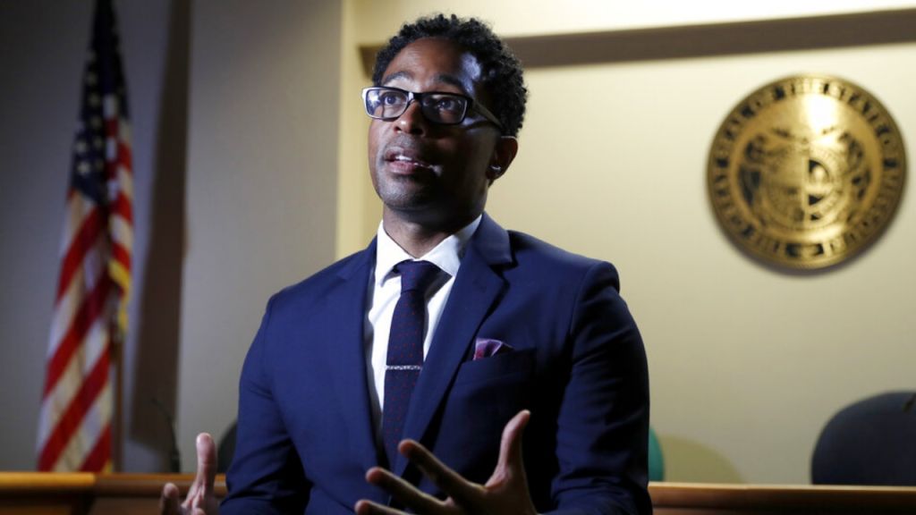 Prosecutor won't pursue case against ex-Ferguson officer