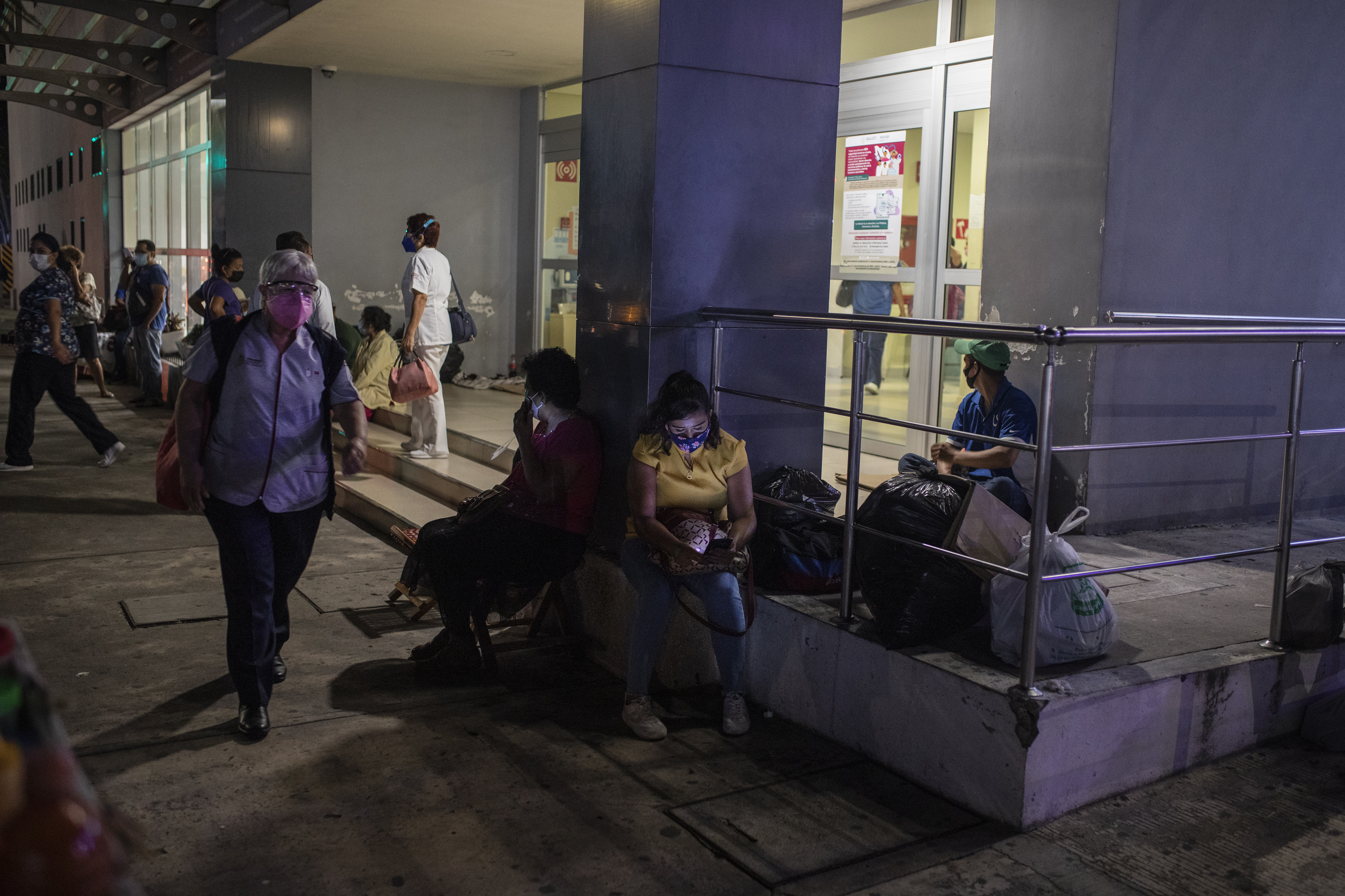 Photos: Magnitude 7 earthquake strikes near Acapulco, Mexico