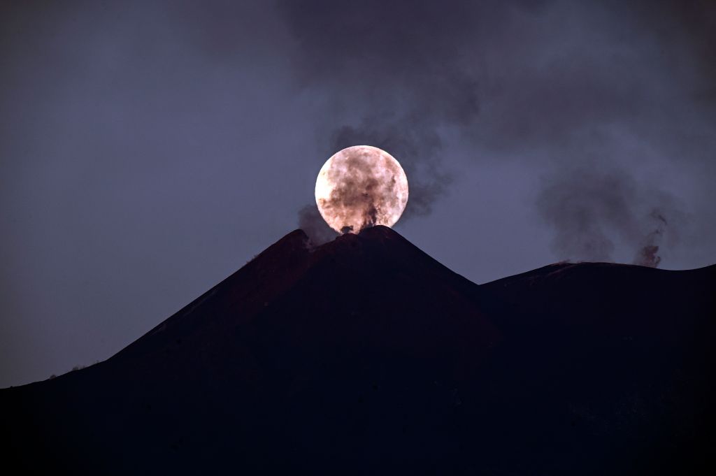 Photos: February 2021 Snow Moon brightens the night sky