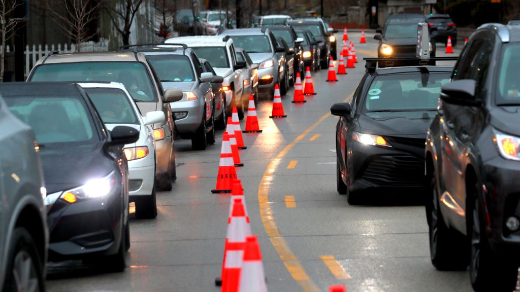Photos: Chicago drivers score free gas in businessman's $1M giveaway