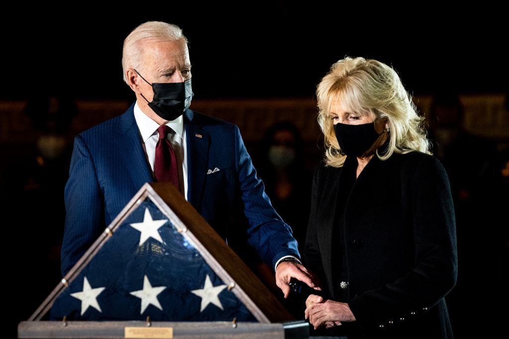 Biden, congressional leaders pay respects to Officer Brian Sicknick at US Capitol