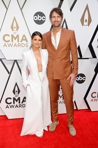 Photos: CMA Awards 2021 red carpet looks