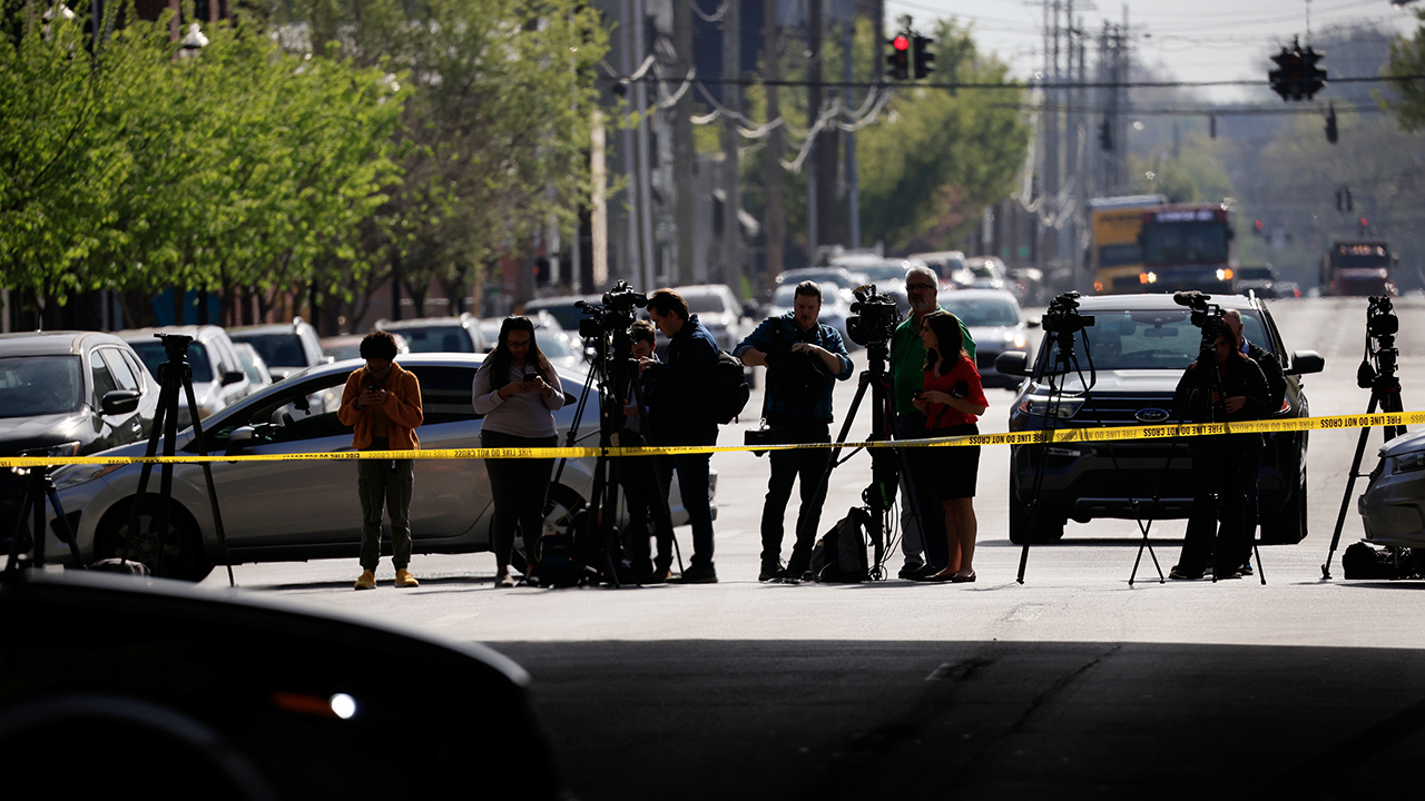 Several dead in shooting at Louisville bank