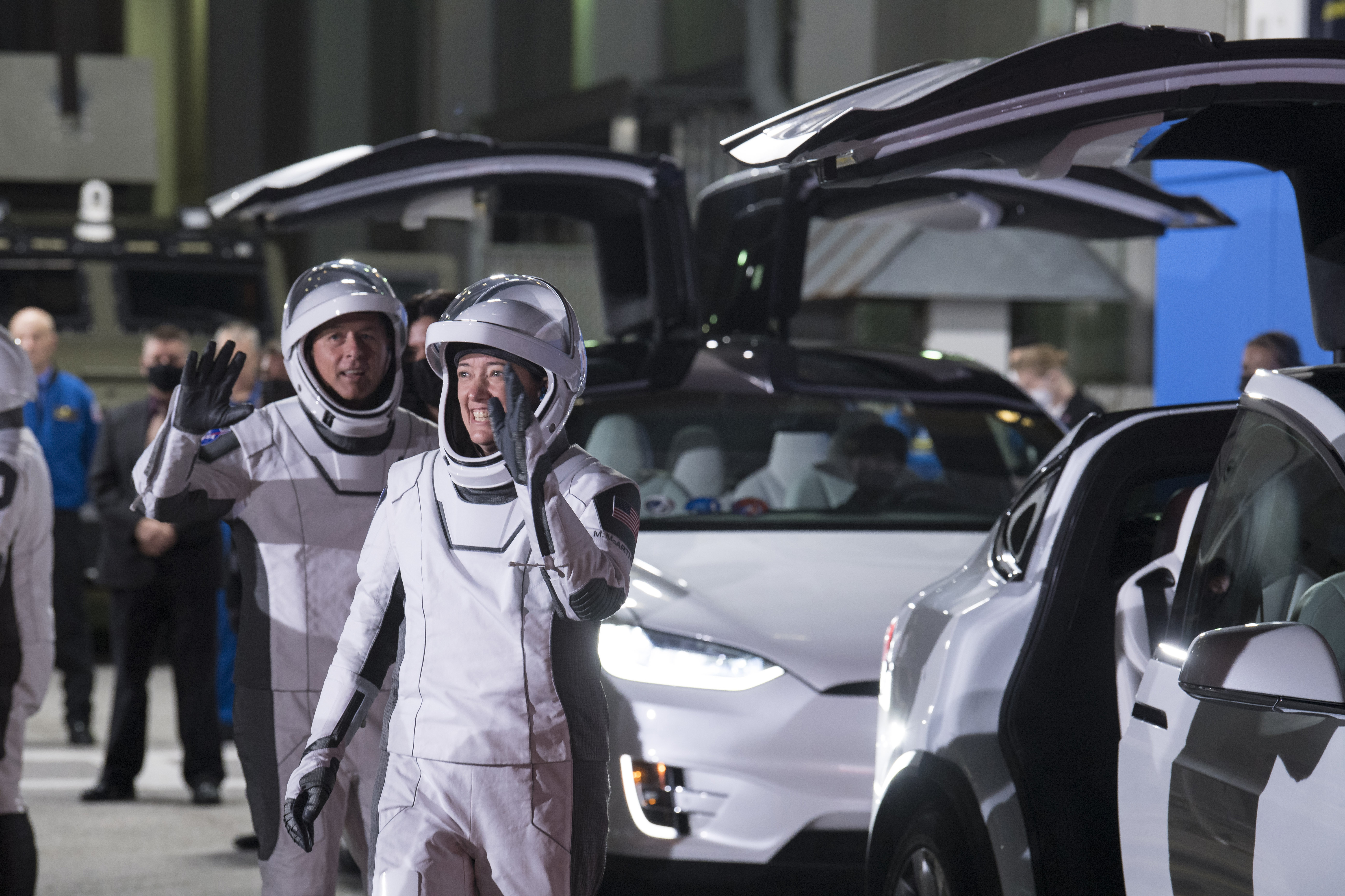 Photos: SpaceX launches 4 astronauts on reused capsule, rocket to International Space Station