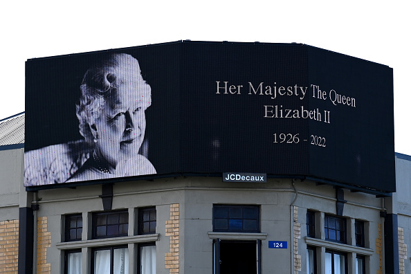 Photos: Queen Elizabeth II mourned around the world