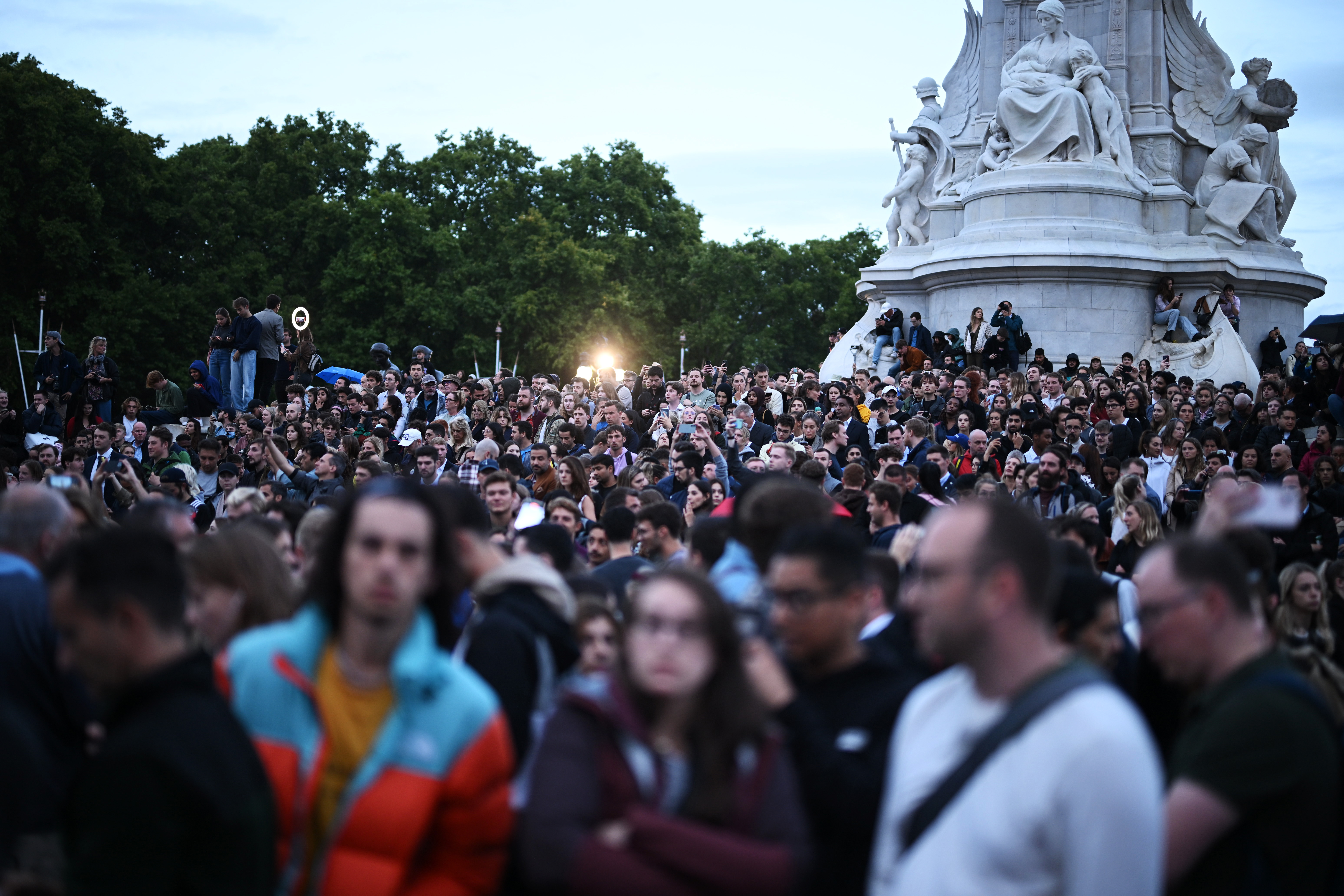 Public gathers at Buckingham Palace