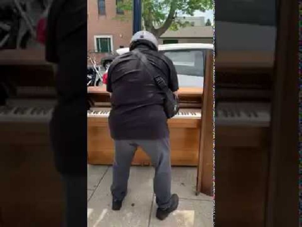 Billy Joel Plays Street Piano Huntington, Long Island