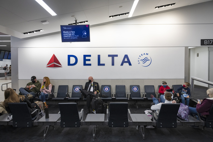Delta settles lawsuit