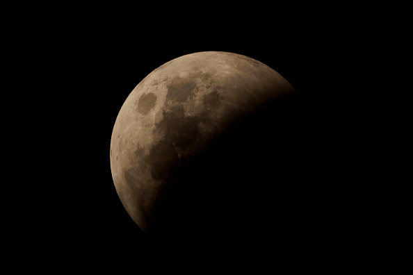 Photos: 'Beaver moon' total lunar eclipse, aka 'blood moon,' delights skygazers