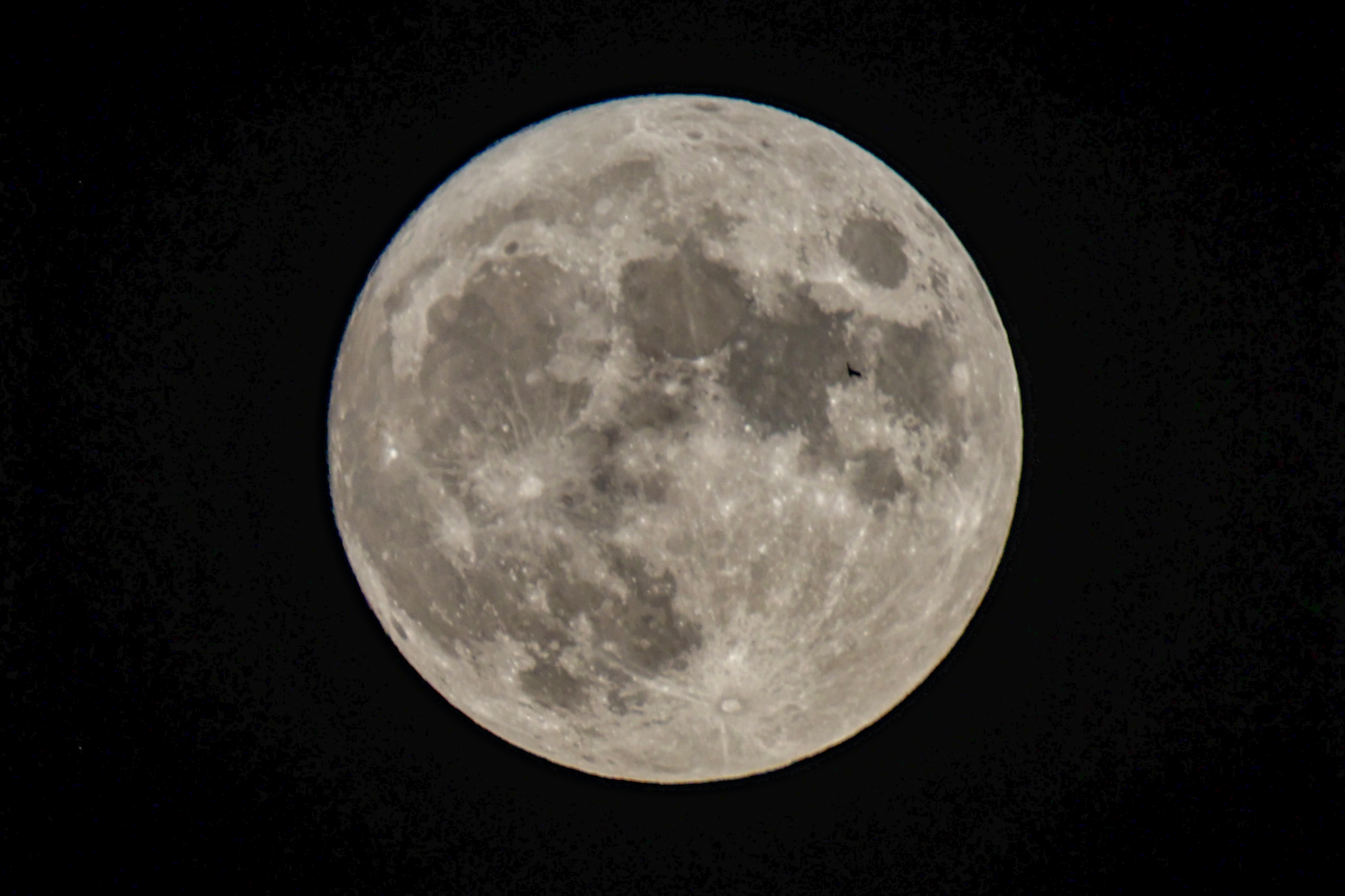 Photos: September 2021 Harvest Moon brightens the night sky