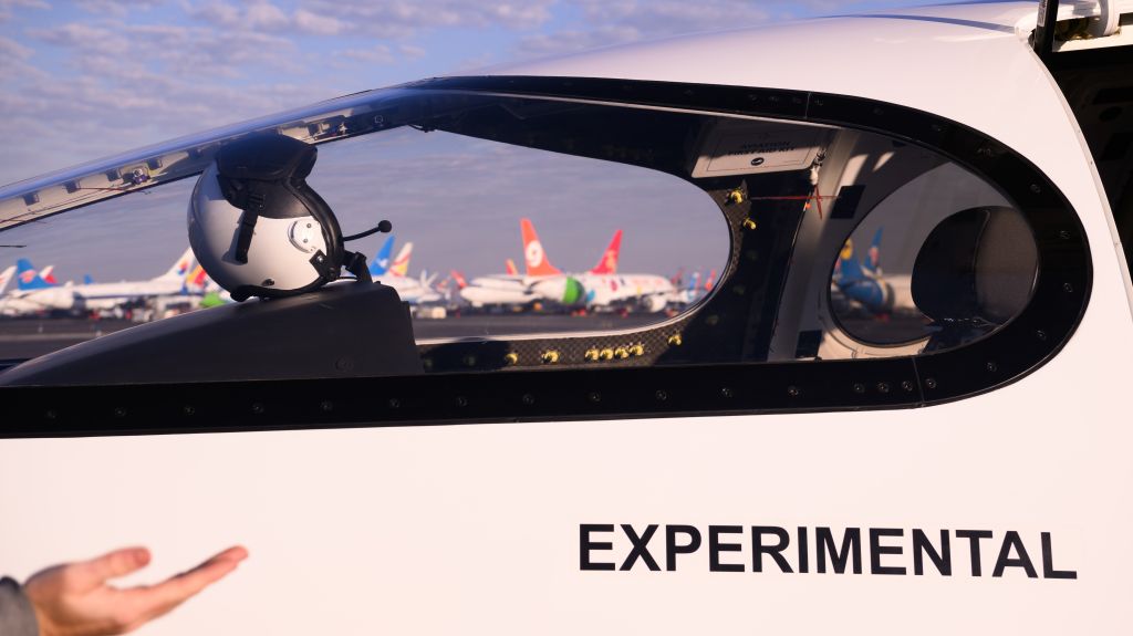 First all-electric commuter airplane takes to the skies