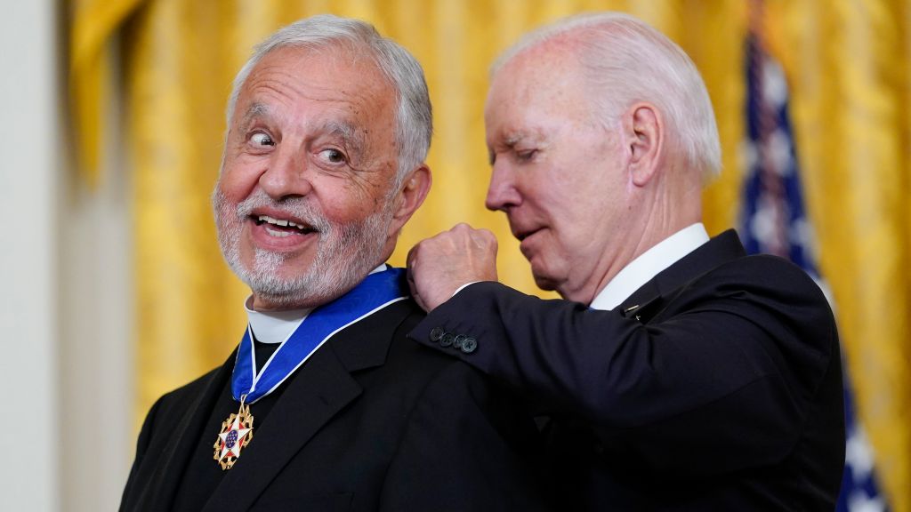 Father Alexander Karloutsos