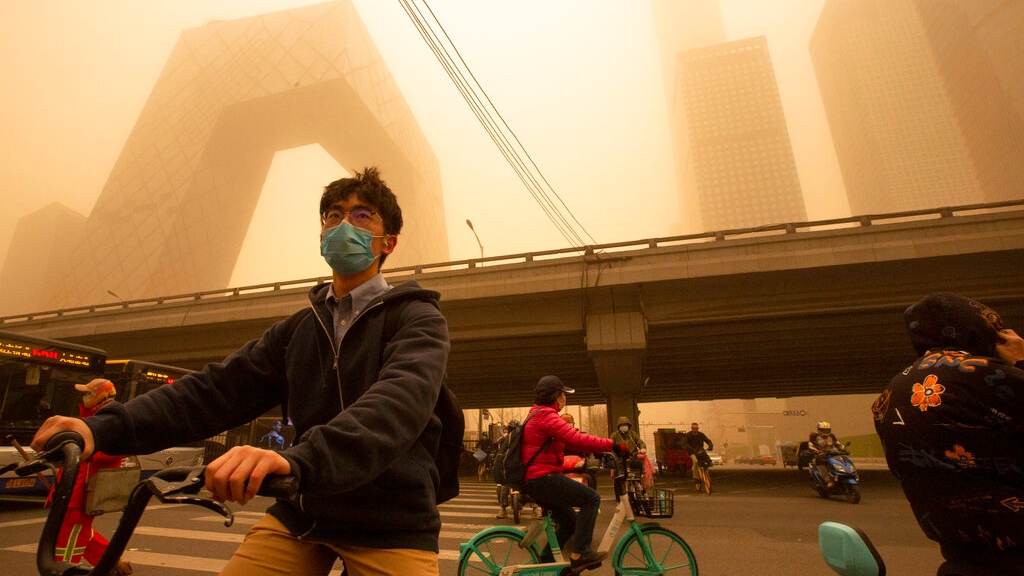 Worst sandstorm in a decade sweeps across China