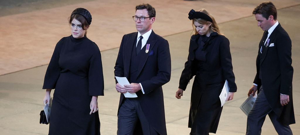 Photos: Mourners pay respects as Queen Elizabeth II lies in state
