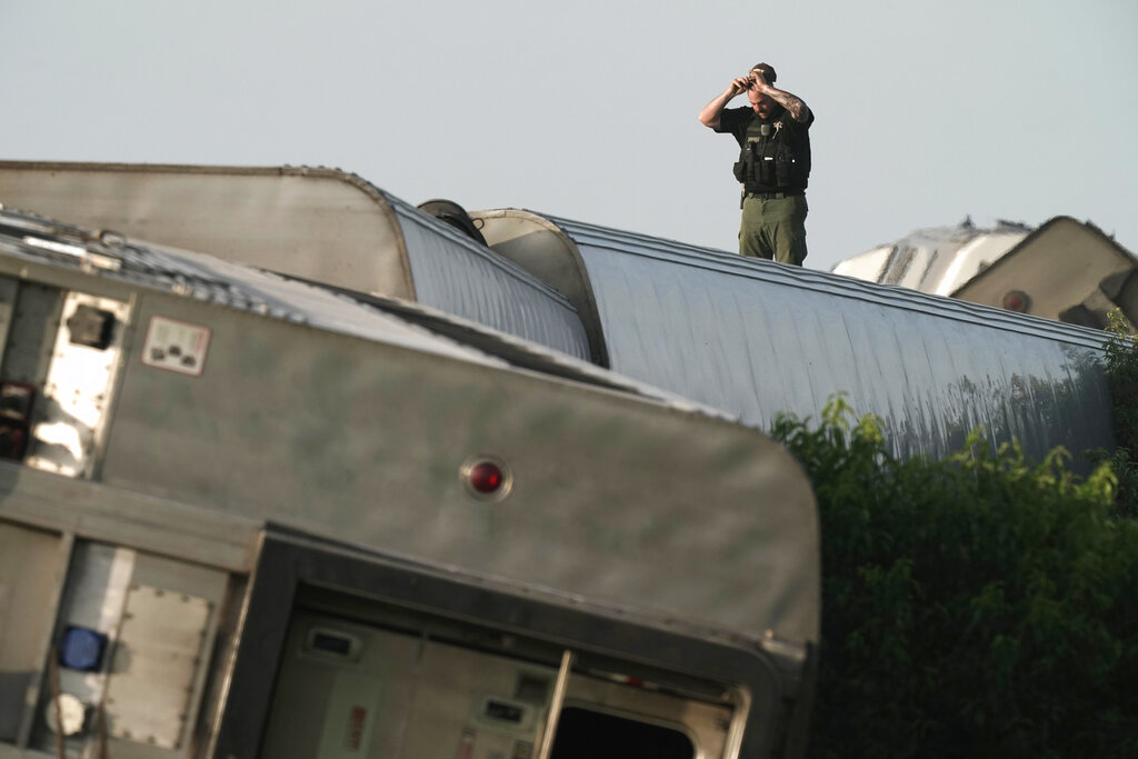 Amtrak derailment in Missouri