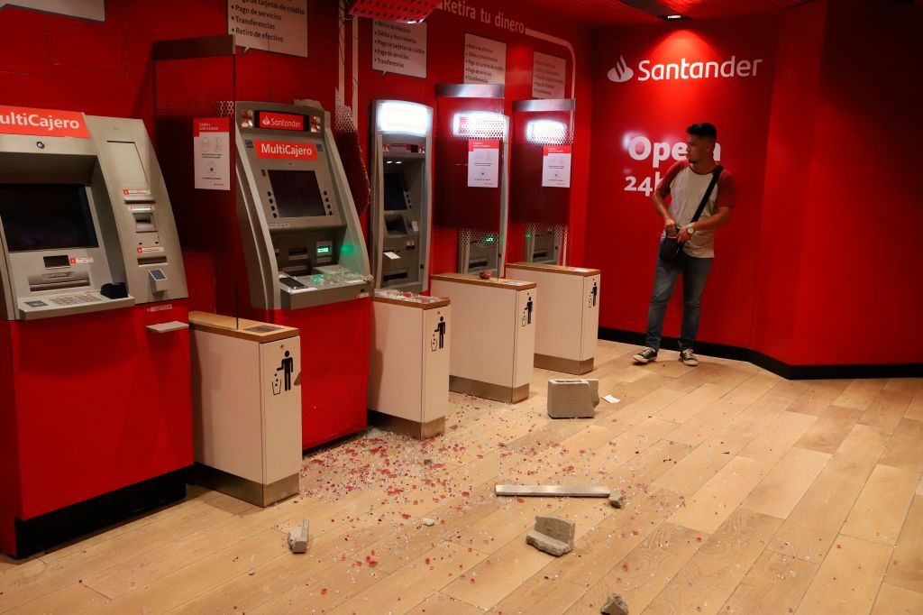 Photos: Magnitude 7 earthquake strikes near Acapulco, Mexico